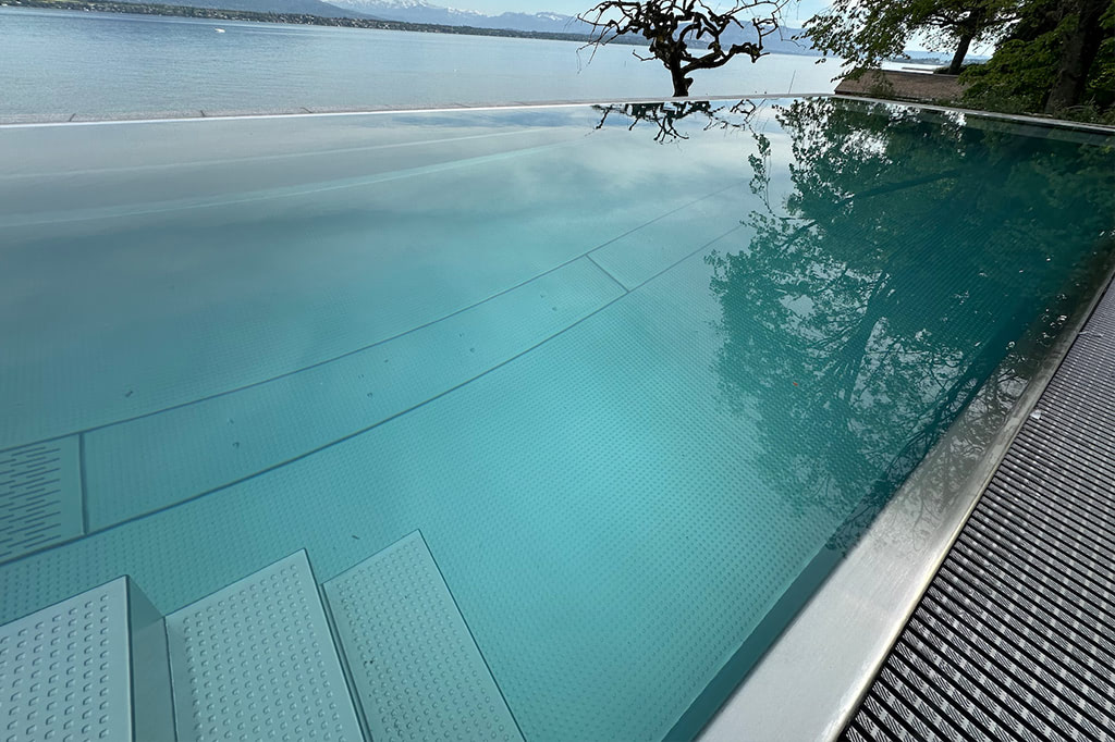 Piscine inox débordement