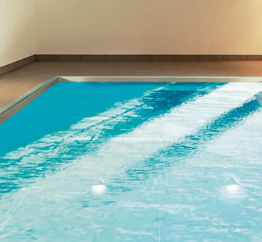 Construction piscine intérieure