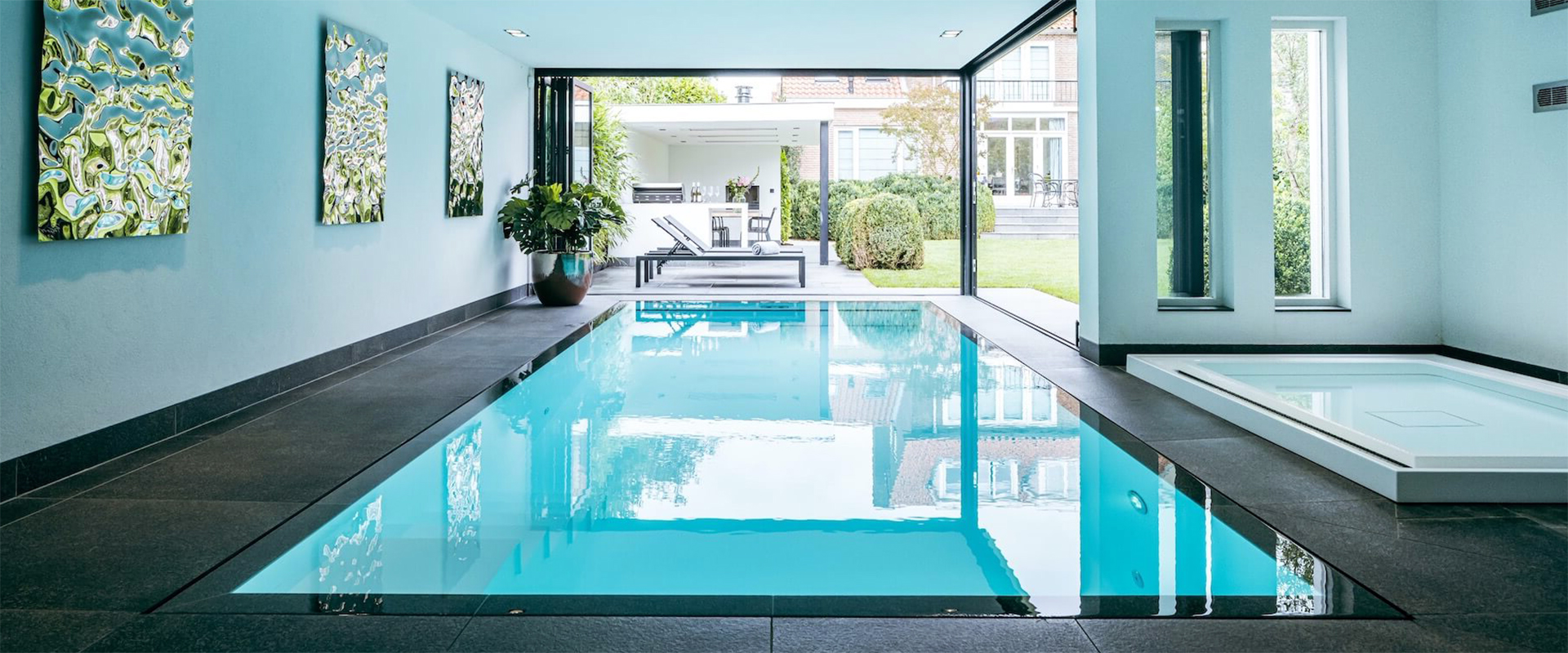 Piscine intérieure