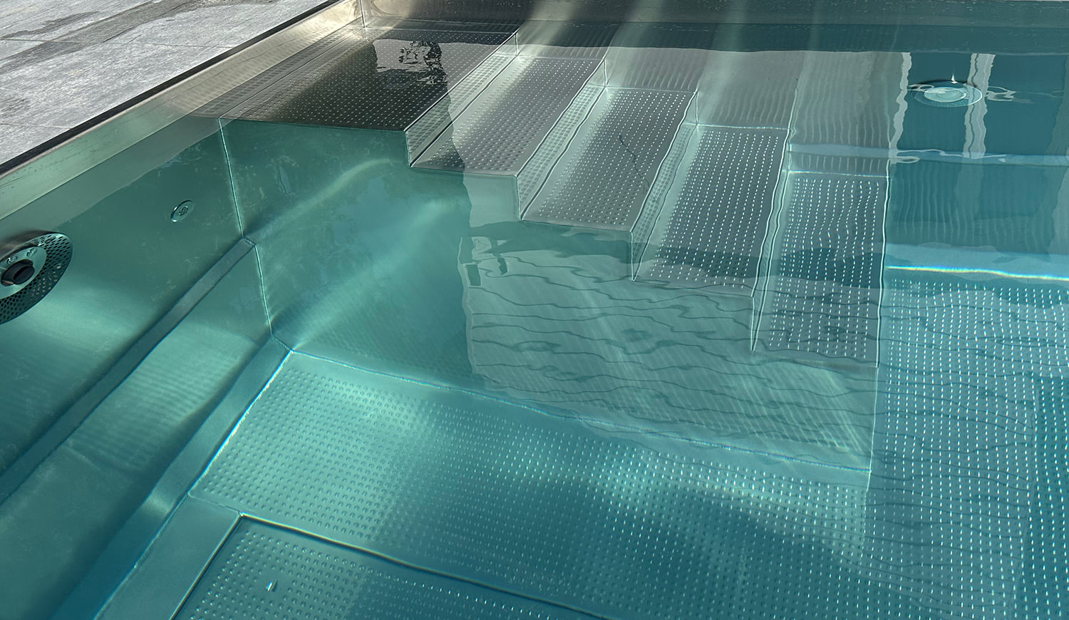 Piscine intérieure inox